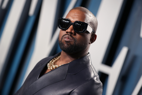 Kanye West la vuelve a liar en redes