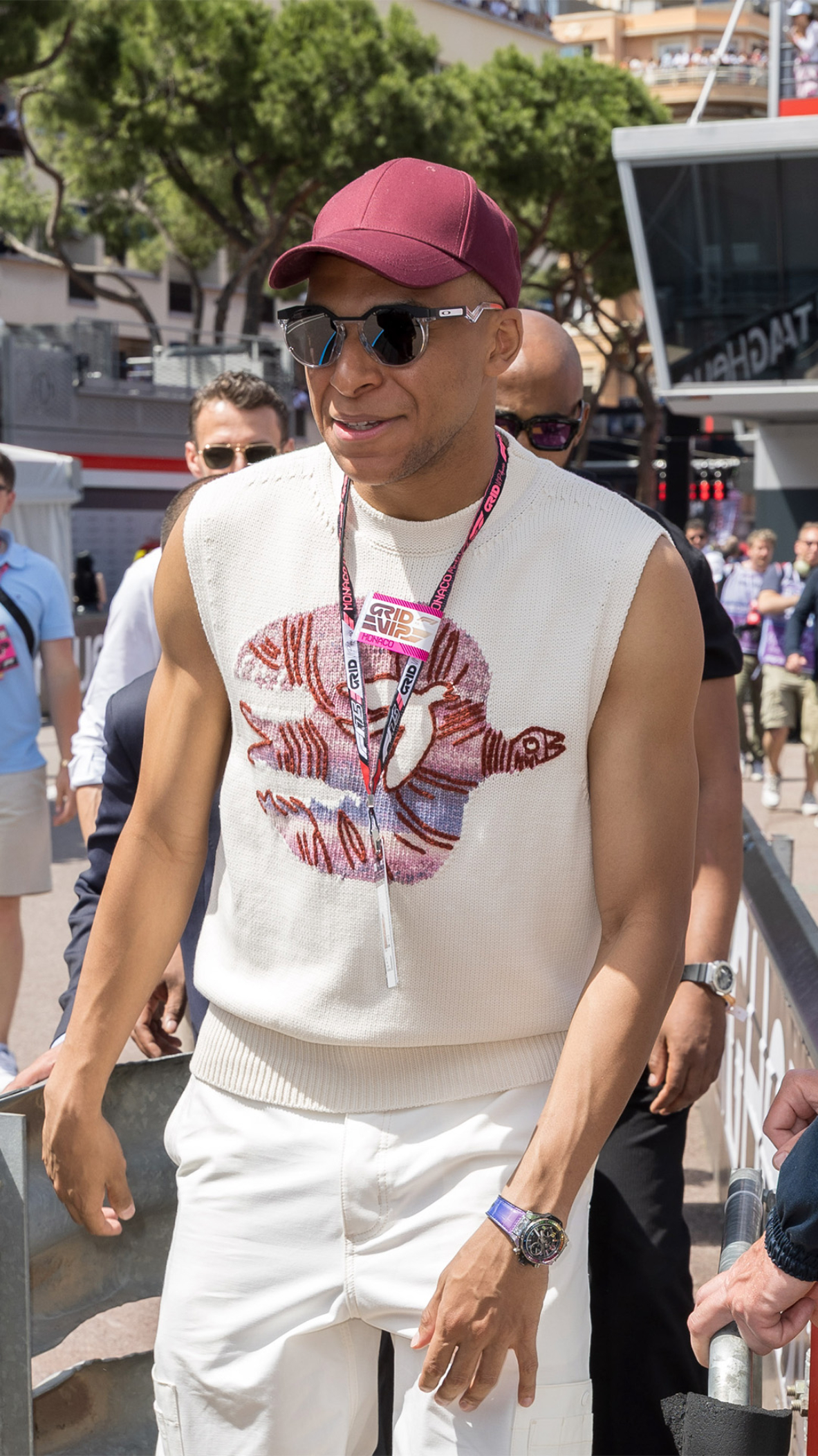 La visita de Mbappe y Achraf Hakimi que ha revolucionado esta noche el mundo del fútbol y de la música.